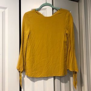 yellow shirt